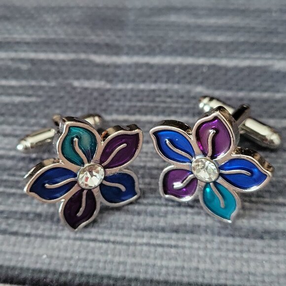 Accessories - Unisex Unique Floral Pattern Cufflinks for Men or Womens blouse or dress shirt